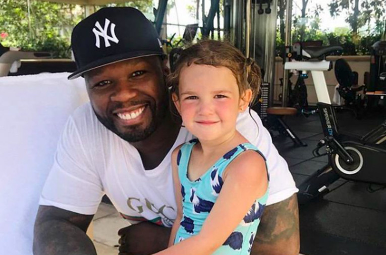 Reper 50 Cent navijao za trogodišnjakinju koja ga je zamolila da je gleda dok pliva